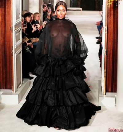 Наоми кэмпбелл показ