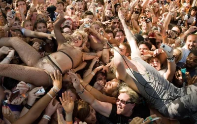 Толпа на концерте