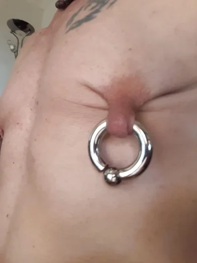 Мужской пирсинг сосков