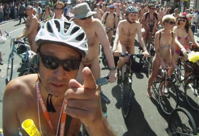 Парад голых велосипедистов в лондоне