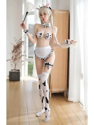 Эротический ролевой костюм корова