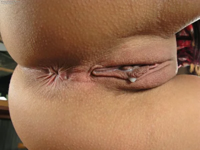 Голые попки крупным планом