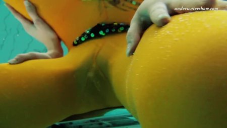 Underwater sex