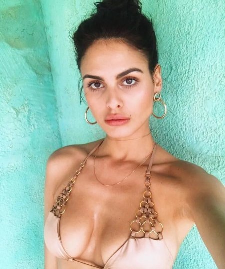 Sofia Miakova selfie at home