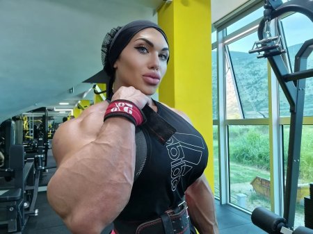 Nataliya kuznetsova russias biggest female bodybuilder