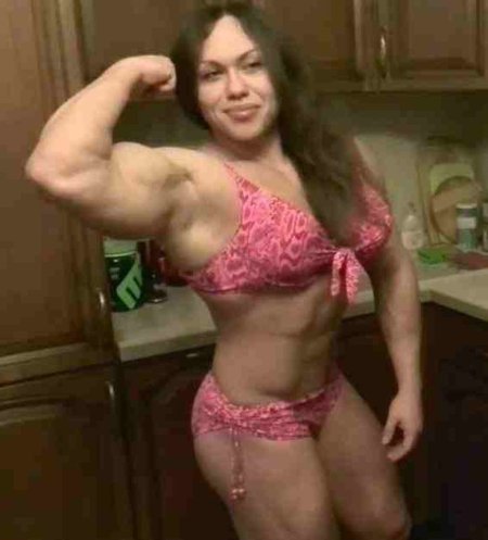 Anastasia Leonova bodybuilding