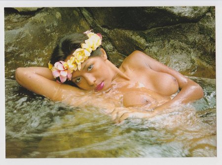Naked Polynesian women