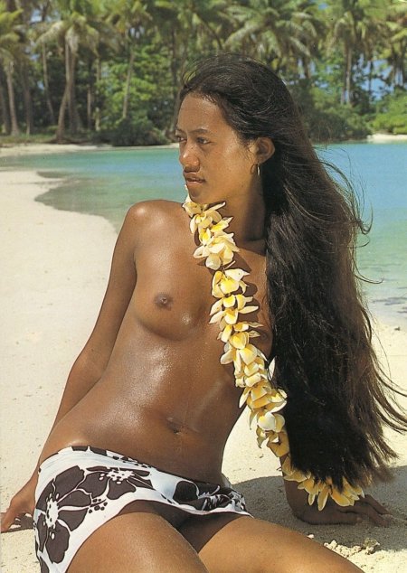 Tahitian women on the beach