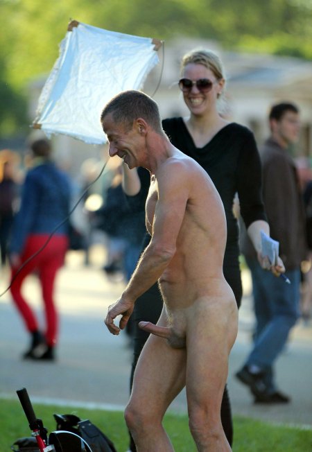 Male exhibitionism on the beach