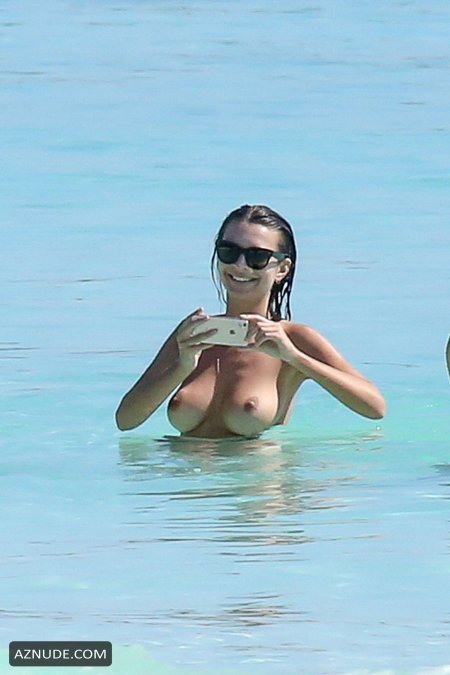 Emily Ratajkowski topless