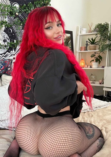 Csakira leahmeow