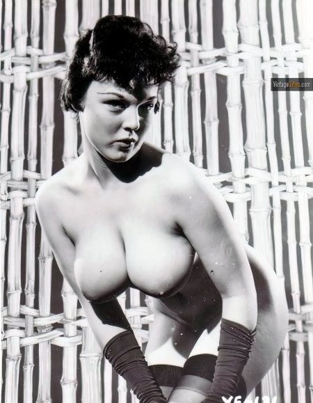 Retro boobs