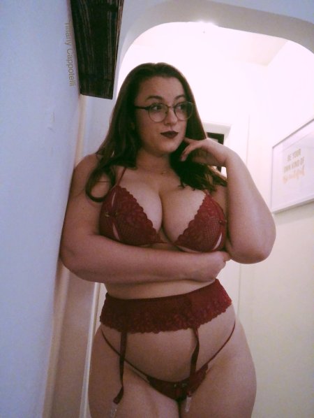 Curvy beauty