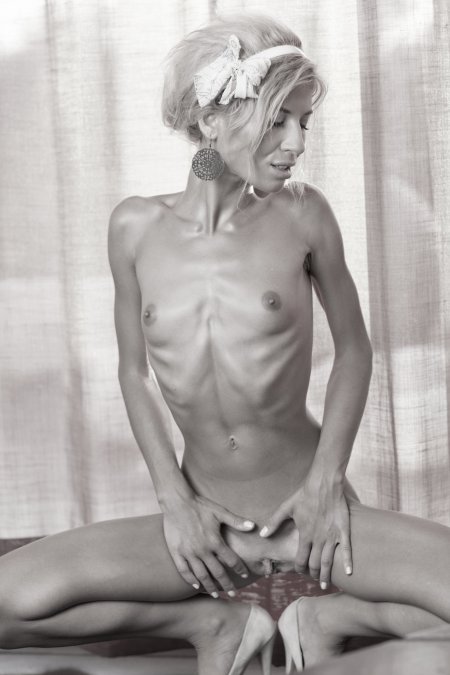 The skinniest porn star