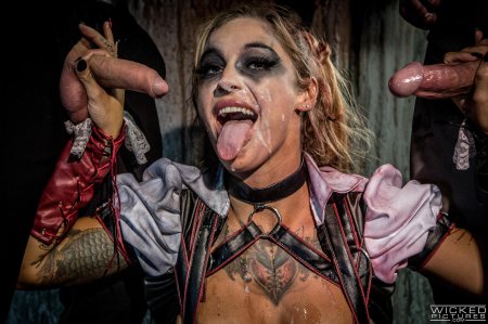 Harley Quinn porn parody