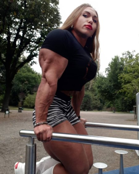 Natalia Trukhina bodybuilding