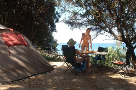 Nudists on vacation