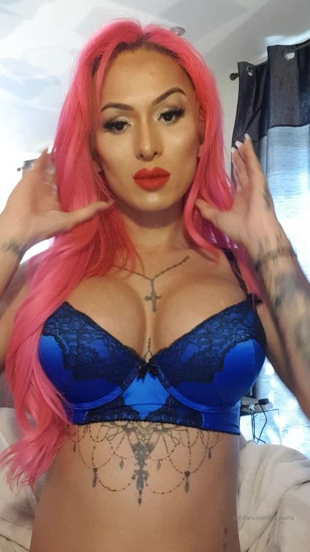 Brittanya razavi
