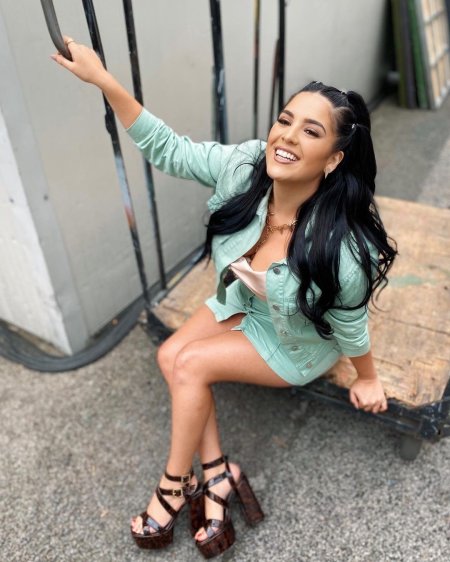 Becky g