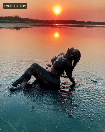 Photoshoot in the water
