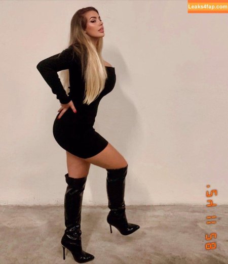 High heel boots