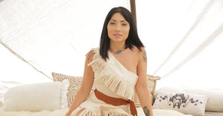 Brunette pornstar