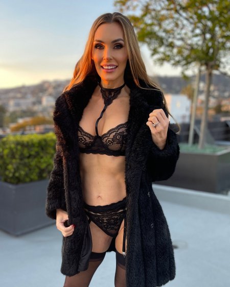 Tanyatate pornstar