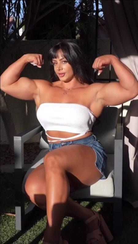 Bodybuilding girl