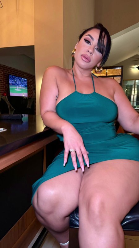Curvy girl style