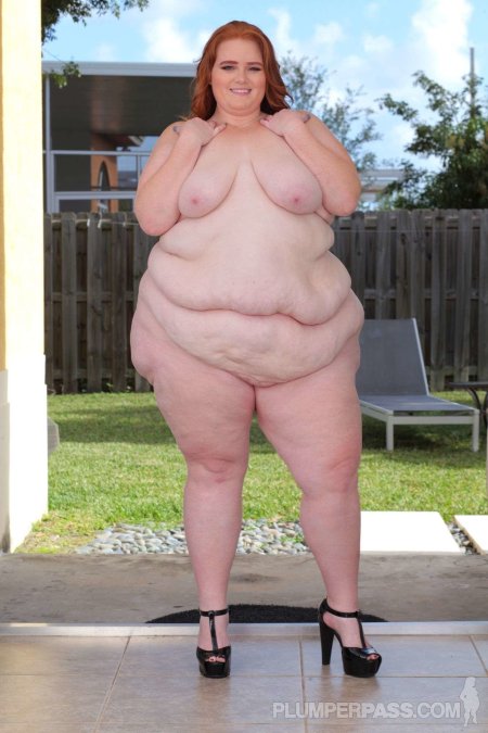 Naked bbw Julia Ginger