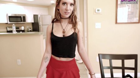 Peyton robbie stepsister