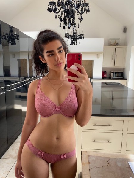 Ayesha luna