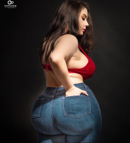 Very curvy woman