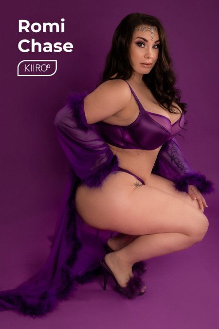 Curvy women