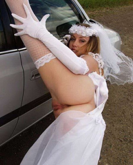 Bride without panties at a wedding