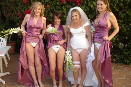 Brides without panties