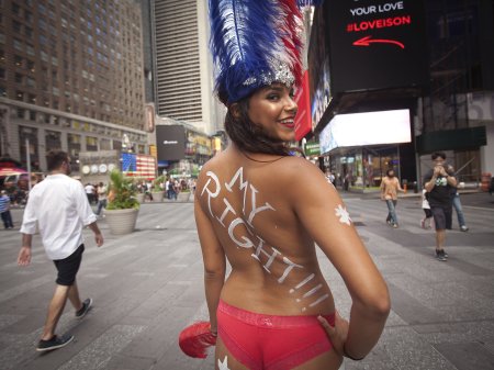 Topless women in the USA and New York