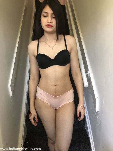 Nude indian girl