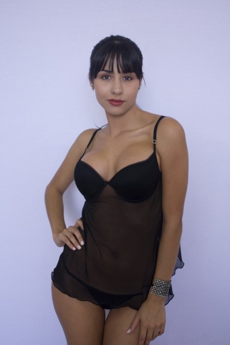 Juliana Gomez Photos