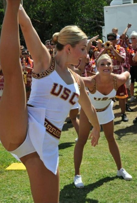 Cheerleaders flashing