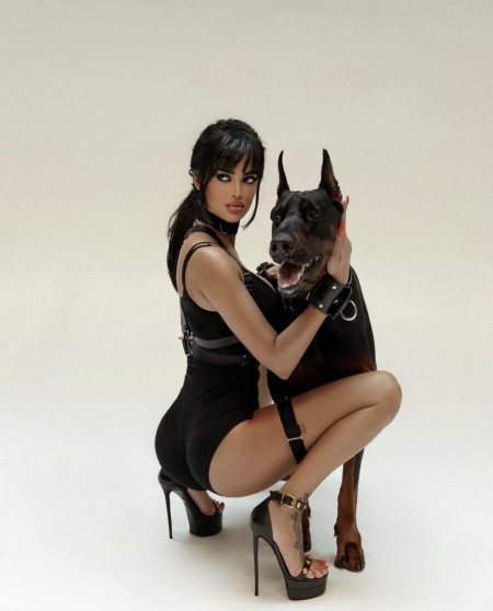 Photo shoot with Doberman