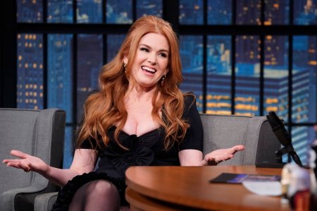 Red-haired actress