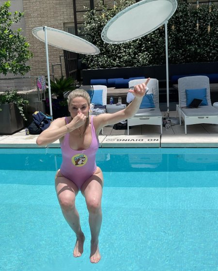 Aisleyne horgan wallace in a pink swimsuit los angeles --