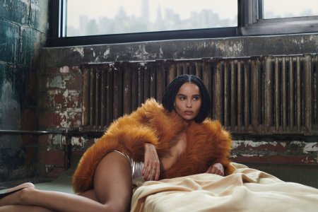 Zoe Kravitz naked
