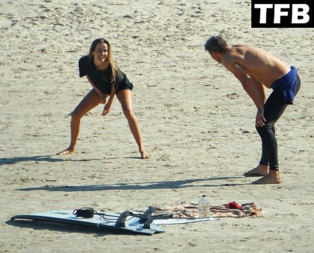 Isabel Lucas Ass