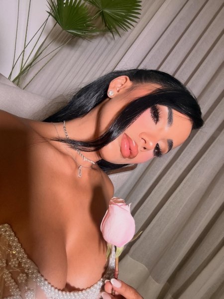 Baddie makeup