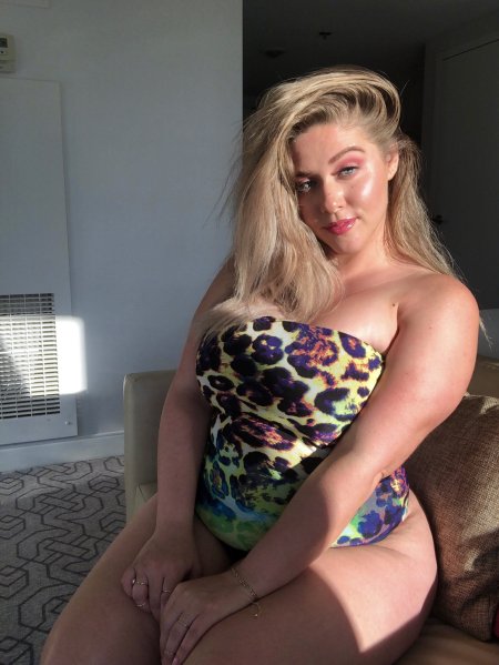 Ashley Alexis plus size model