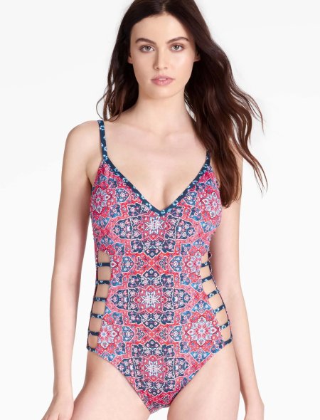 Fashionable swimwear