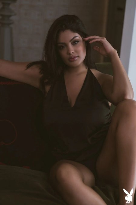 Big Tits Hottie