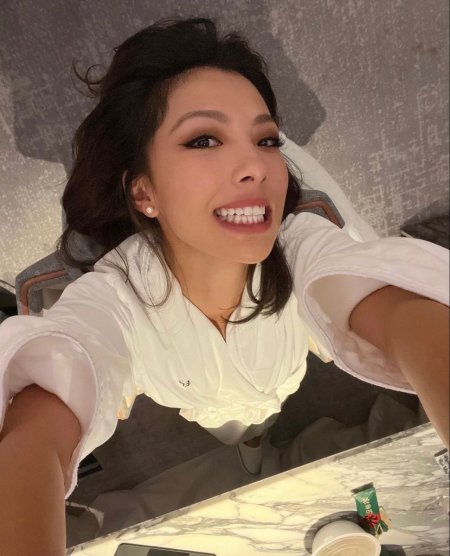 Asian makeup